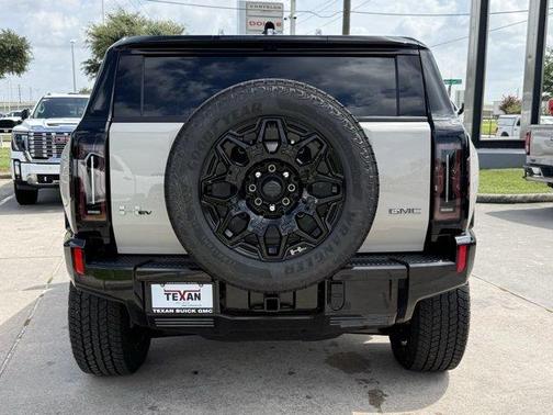 Dune 2026 GMC HUMMER EV SUV 2X