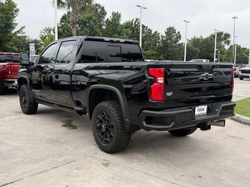 Black 2024 Chevrolet Silverado 2500 High Country