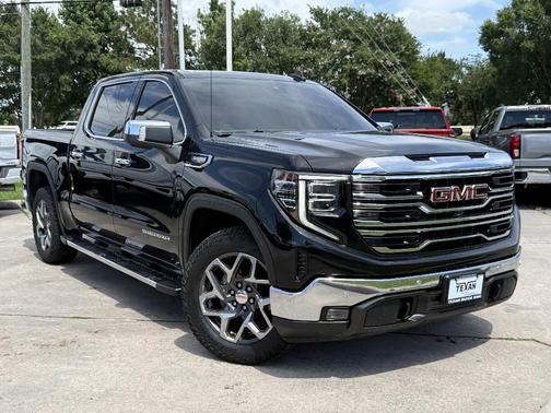 Onyx Black 2022 GMC Sierra 1500 SLT