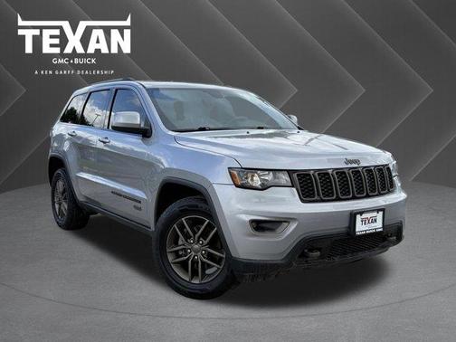 Billet Silver Metallic Clearcoat 2017 Jeep Grand Cherokee Laredo