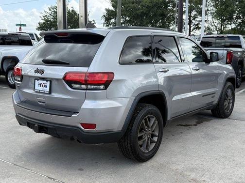 Billet Silver Metallic Clearcoat 2017 Jeep Grand Cherokee Laredo
