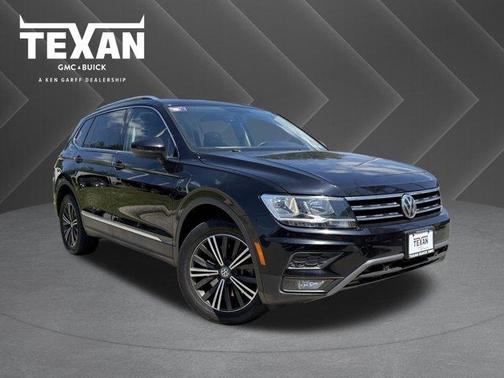 Deep Black Pearl Effect 2019 Volkswagen Tiguan 2.0T SEL