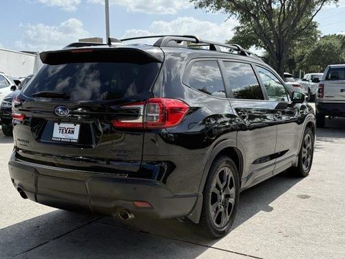Crystal Black Silica 2023 Subaru Ascent Onyx Edition Limited