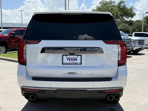 White Frost Tri-Coat 2023 GMC Yukon XL Denali Ultimate