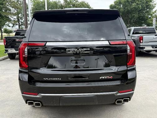 Onyx Black 2026 GMC Yukon AT4