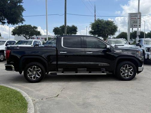 Onyx Black 2024 GMC Sierra 1500 SLT
