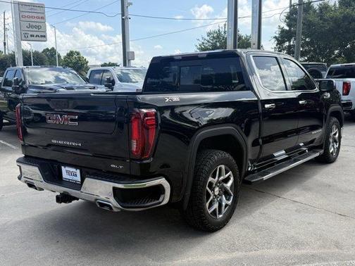 Onyx Black 2024 GMC Sierra 1500 SLT