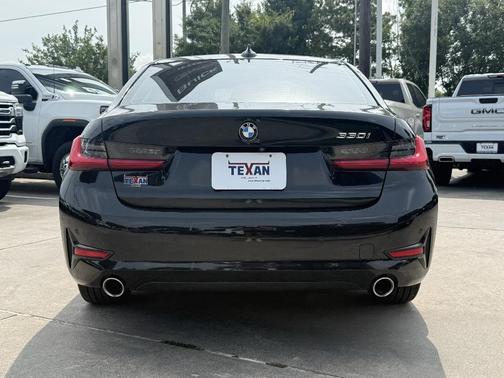 Black Sapphire Metallic 2019 BMW 330 i