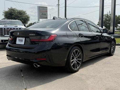 Black Sapphire Metallic 2019 BMW 330 i