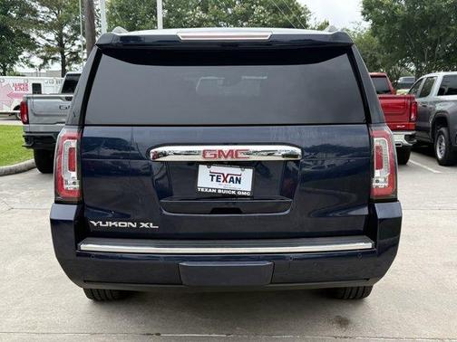 Dark Sapphire Blue Metallic 2018 GMC Yukon XL Denali