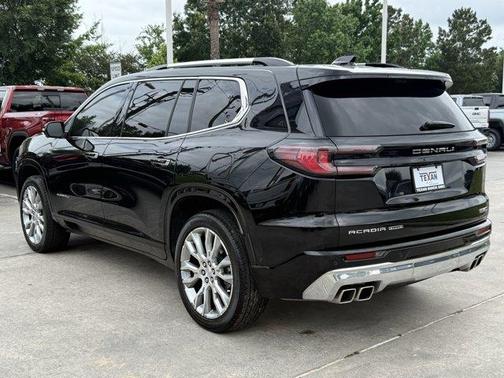 2024 GMC Acadia Denali