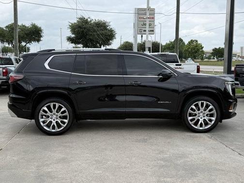 2024 GMC Acadia Denali