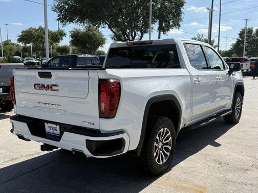 Summit White 2023 GMC Sierra 1500 AT4