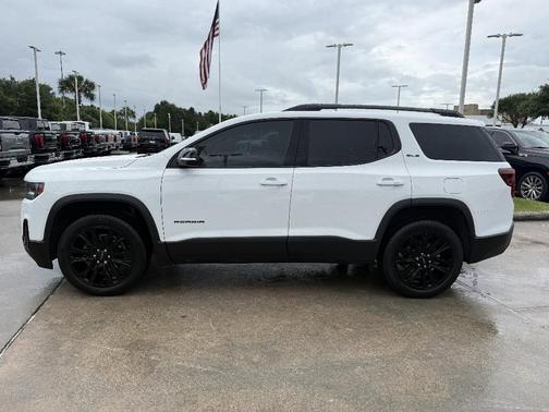 Summit White 2023 GMC Acadia SLE