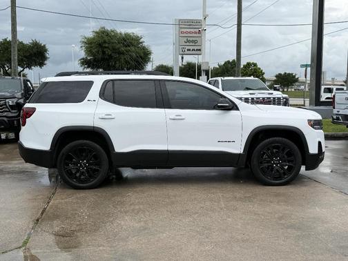 Summit White 2023 GMC Acadia SLE