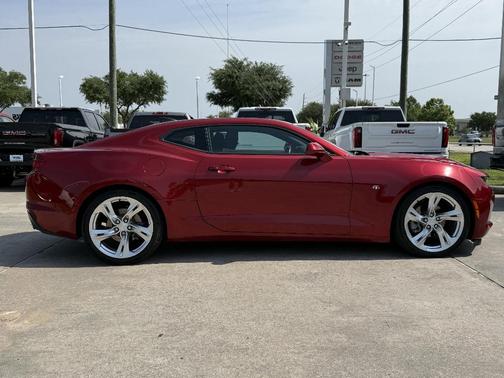 Wild Cherry Tintcoat 2022 Chevrolet Camaro 1LT