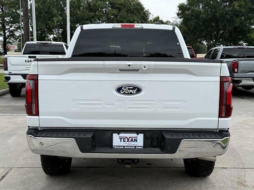 Oxford White 2025 Ford F-150 Lariat