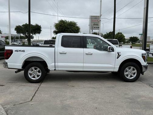 Oxford White 2025 Ford F-150 Lariat