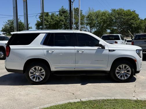 White Frost Tri-Coat 2024 GMC Yukon Denali