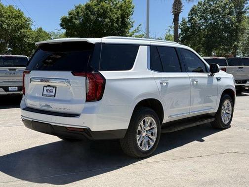 White Frost Tri-Coat 2024 GMC Yukon Denali