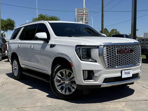 White Frost Tri-Coat 2024 GMC Yukon Denali