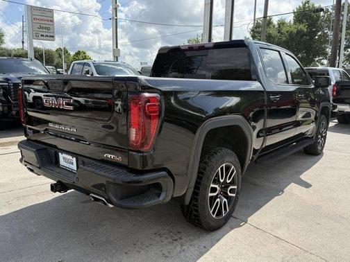 Onyx Black 2022 GMC Sierra 1500 AT4