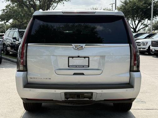 Radiant Silver Metallic 2016 Cadillac Escalade Luxury
