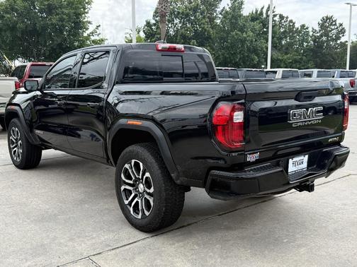 Onyx Black 2023 GMC Canyon AT4