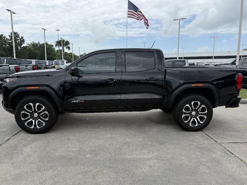 Onyx Black 2023 GMC Canyon AT4