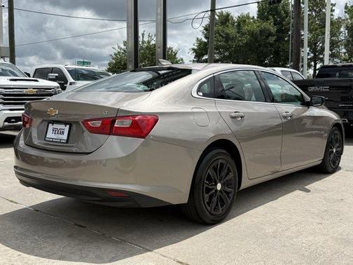 Mineral Gray Metallic 2024 Chevrolet Malibu LT