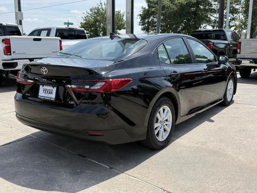 Midnight Black Metallic 2025 Toyota Camry
