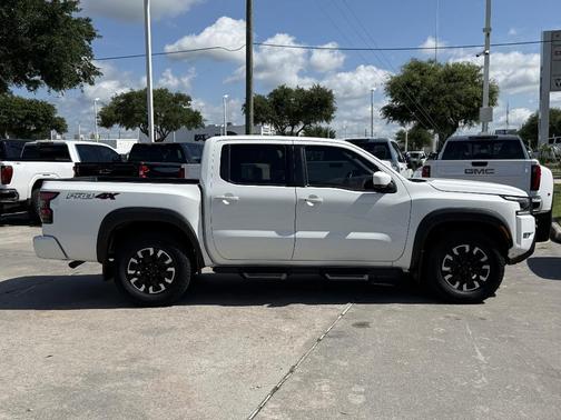Glacier White 2022 Nissan Frontier PRO-4X