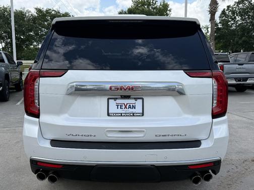 White Frost Tri-Coat 2021 GMC Yukon Denali