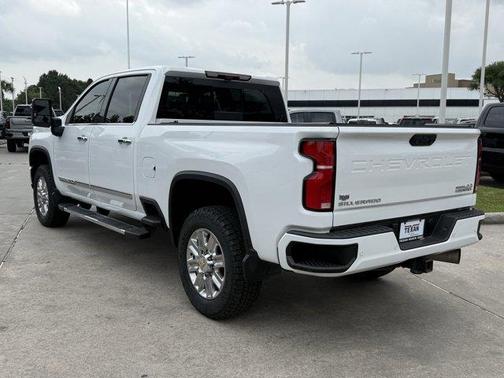 Summit White 2024 Chevrolet Silverado 3500 High Country