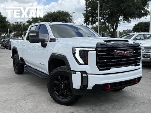Summit White 2024 GMC Sierra 2500 AT4