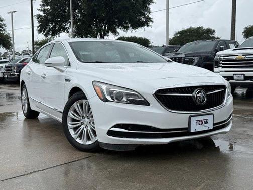 Summit White 2018 Buick LaCrosse Premium