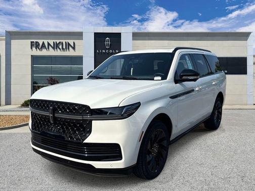 White 2027 Lincoln Navigator Reserve