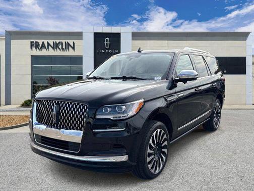 Infinite Black Metallic Clearcoat 2024 Lincoln Navigator Black Label