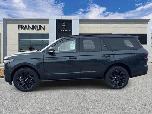 Flight Blue Metallic Clearcoat 2026 Lincoln Navigator Reserve