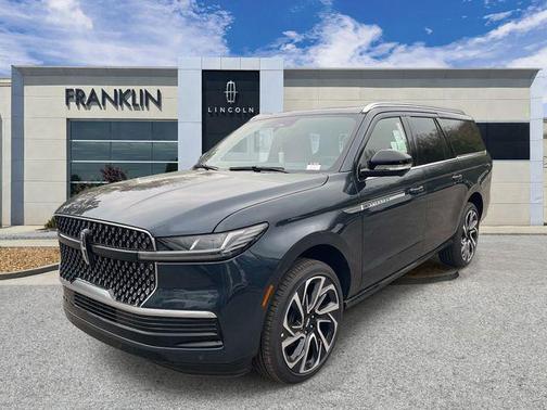 Flight Blue Metallic Clearcoat 2026 Lincoln Navigator Reserve