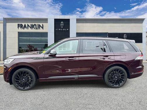 Diamond Red Metallic Tinted Clearcoat 2024 Lincoln Aviator Black Label AWD