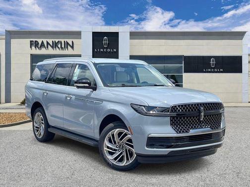 Mist 2027 Lincoln Navigator Premiere
