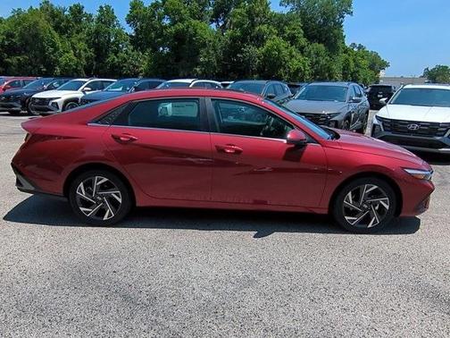 2025 Hyundai ELANTRA HEV Limited