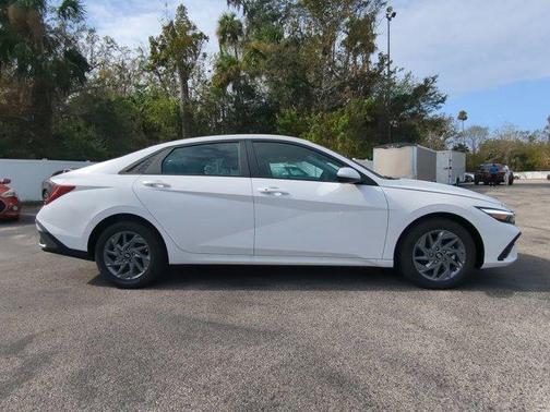 2025 Hyundai ELANTRA HEV Blue