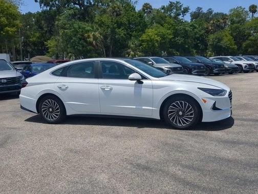 2021 Hyundai SONATA Hybrid Limited