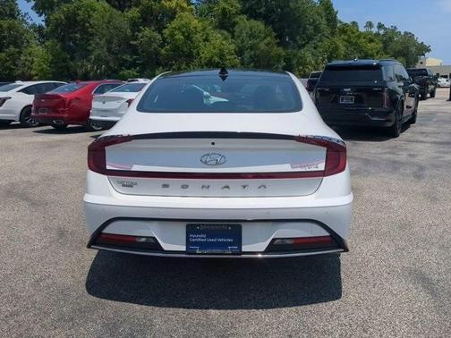 2021 Hyundai SONATA Hybrid Limited