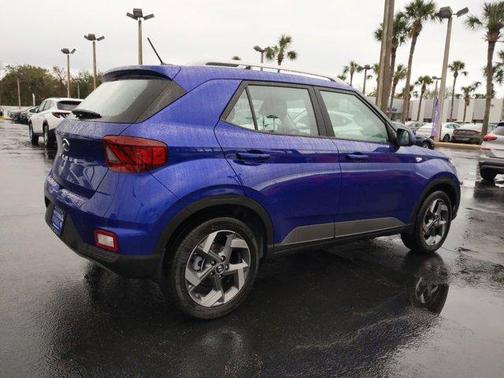 2024 Hyundai VENUE Limited
