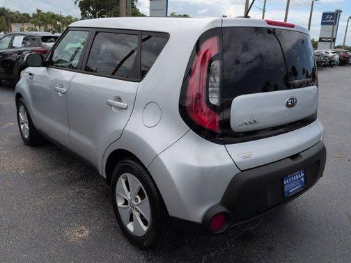 Bright Silver 2015 Kia Soul Base