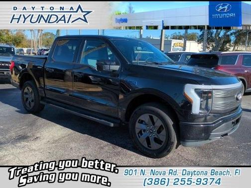 2025 Ford F-150 Lightning LARIAT