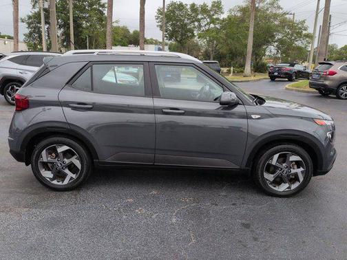 2023 Hyundai VENUE SEL